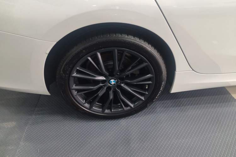 Used BMW 3 Series 2024 325Li M Sport Night Edition Package Right Rear Wheel Hub