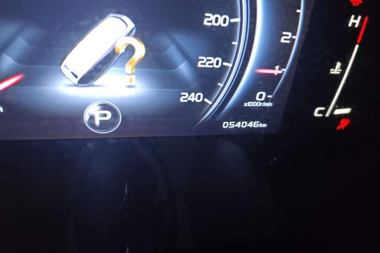 Used Geely Auto Emgrand X7 Sport 2020 1.8TD DCT Two-Wheel Drive Smart Connect 4G-Enabled Version
