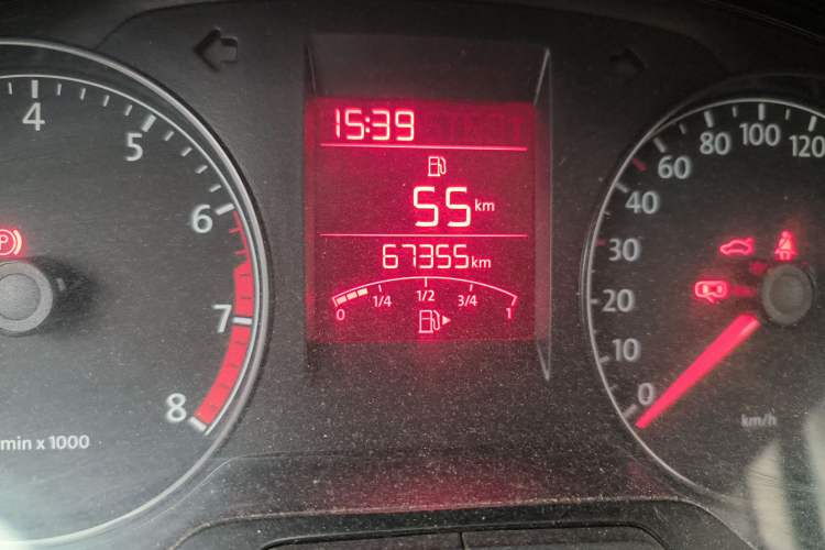 Used Volkswagen Santana 2015 1.6L Manual Comfort Edition
