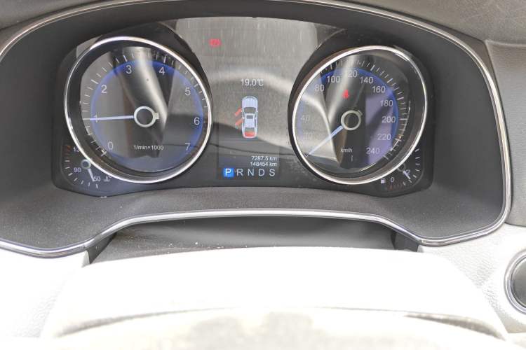 Used Hongqi H7 2013 2.0T Luxury Model
