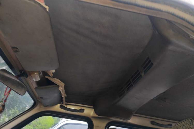 Used Wuling Rongguang 2011 1.2L Base Version
