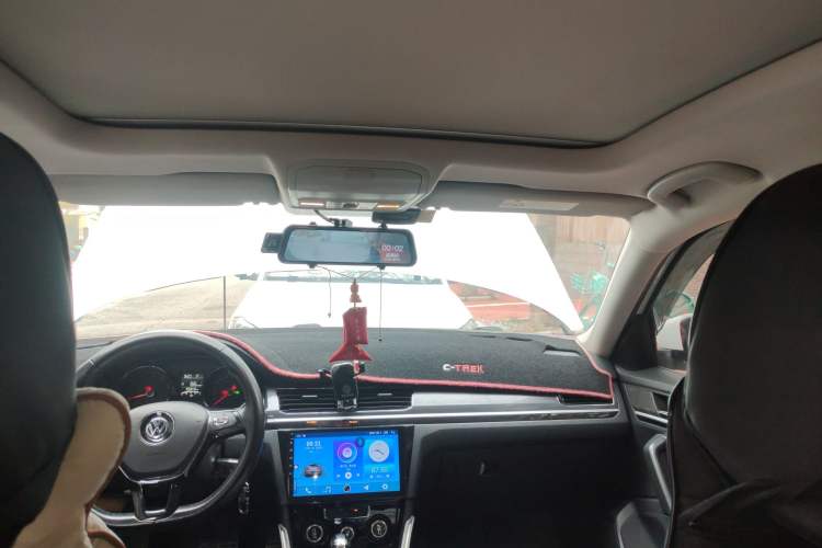 Used Volkswagen C-TREK 2020 1.5L Automatic Comfort Model Headliner
