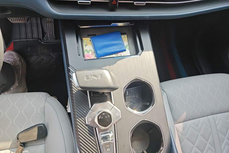 Used Changan UNI-K iDD 2022 Blue Whale iDD 130km 1.5T Prestige Model
