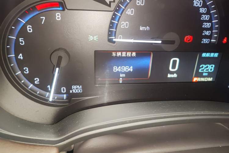 Used Cadillac XTS 2016 28T Tech Edition Odometer Close Up