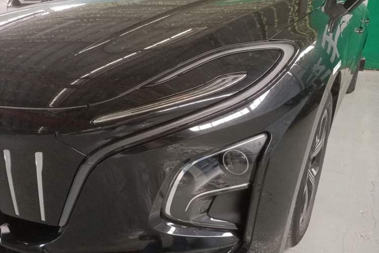 Used Hongqi E-QM5 2023 Base Travel Edition
