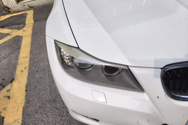 Used BMW 3 Series 2010 320i Luxury Model Right Front Headlight