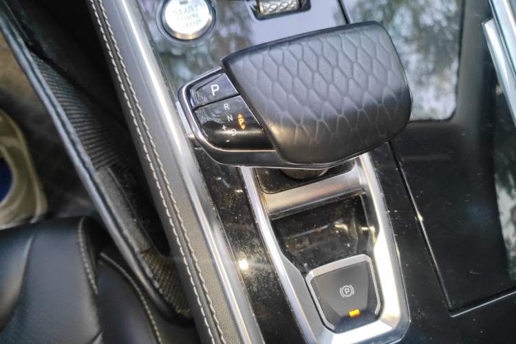 Used Changan CS85 COUPE 2019 1.5T DCT Dynamic Version China VI Standard