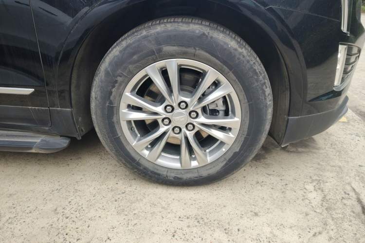 Used Cadillac XT5 2021 28T Luxury Model