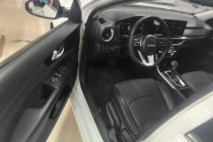 Used Kia K3 2021 Revised 1.5L CVT Fashion Edition Driver Seat