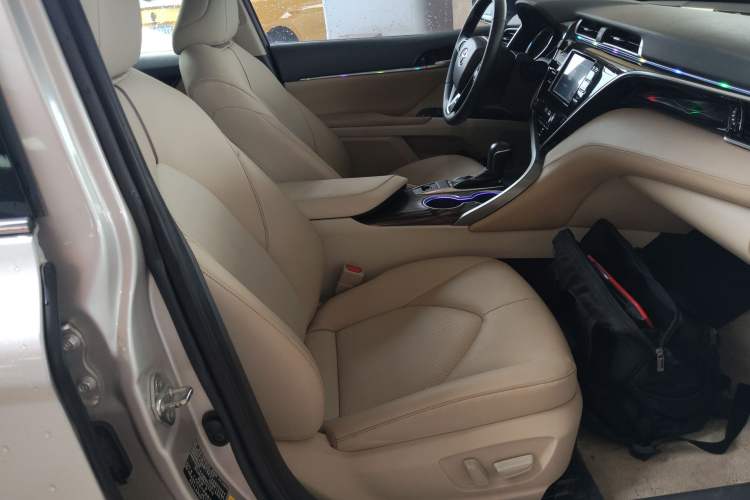 Used Toyota Camry 2018 2.0G Luxury Edition