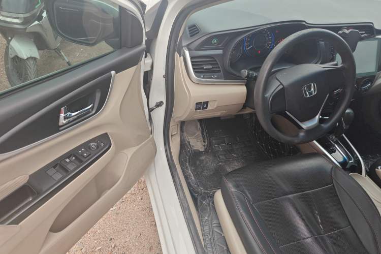 Used Honda Crider 2016 1.8L CVT Comfort Version Driver Seat