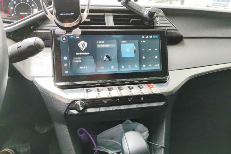 Used Peugeot 408 2022 1.6T Light-Chasing Edition Audio And AC Panel