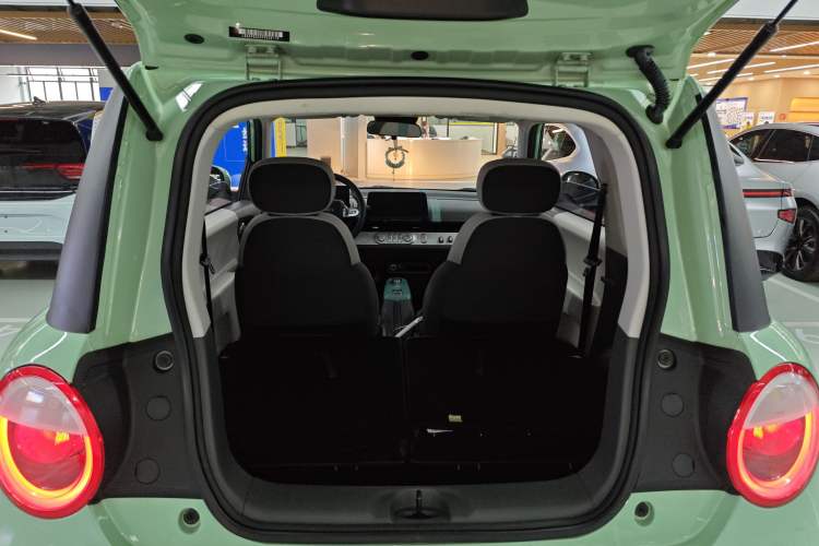 Used CHANGAN NEVO Lumin 2022 155 km – Refreshingly Sweet Edition Trunk