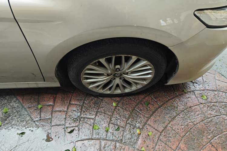 Used Toyota Camry 2018 2.5G Luxury Edition Right Front Wheel Hub