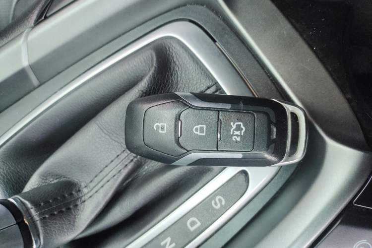 Used Ford Mondeo 2013 2.0L GTDi240 Luxury Sport Model