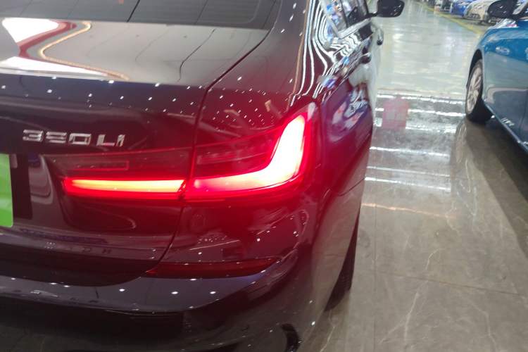 Used BMW 3 Series 2021 Second Facelift 320Li M Sport Package
