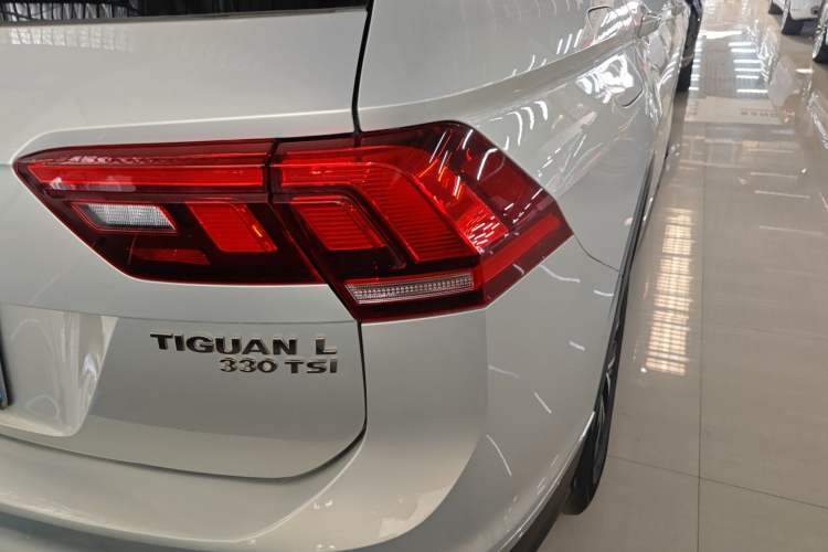 Used Volkswagen Tiguan L 2017 330TSI Automatic Two-Wheel Drive Luxury Edition