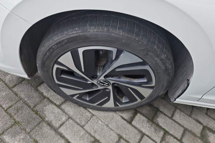 Used Volkswagen Bora 2024 300TSI DSG Prestige Edition Left Front Wheel Hub