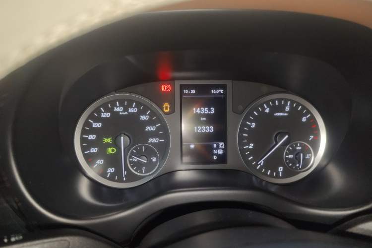 Used Mercedes-Benz Vito 2021 2.0T Elite Version 7 Seats