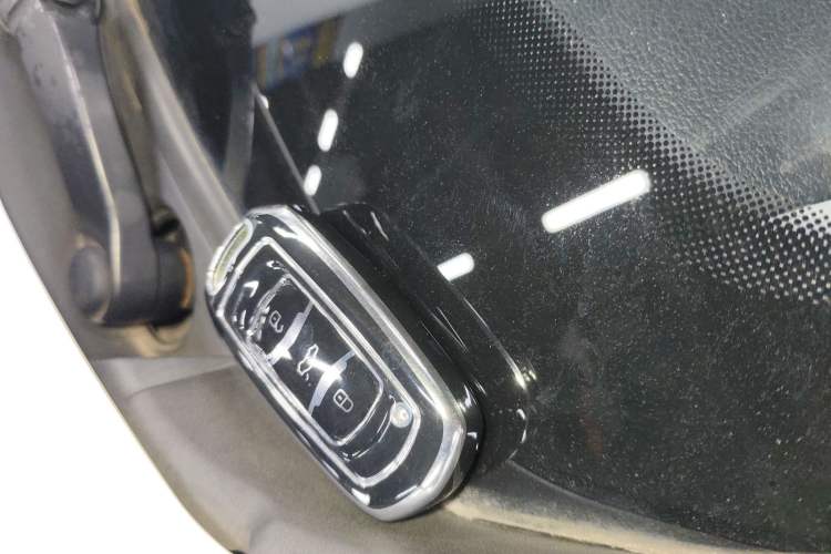 Used Geometry EX3 Kung Fu Cow 2021 Tough Bull Cow Vehicle Key