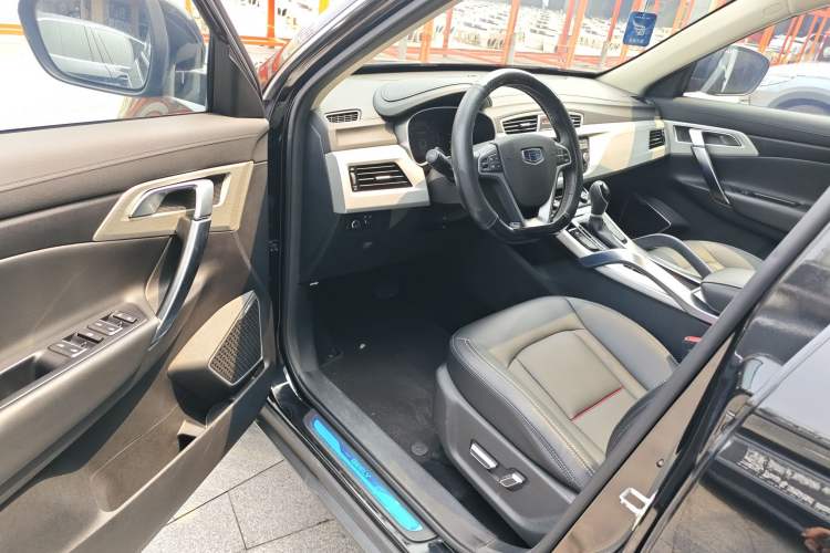 Used Geely Auto Emgrand X7 Sport 2018 1.8TD Automatic Two-Wheel Drive Smart Connect 4G Internet Edition