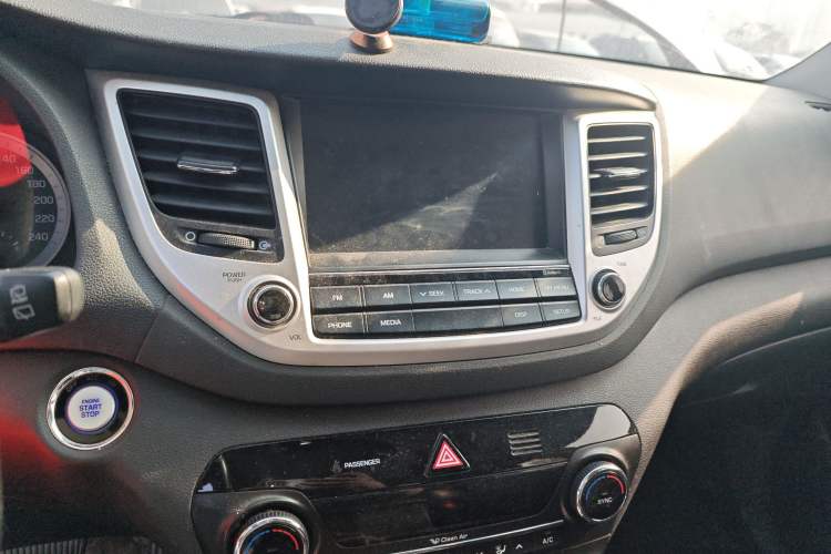 Used Hyundai Tucson 2015 1.6T Dual-Clutch Two-Wheel-Drive Smart Model