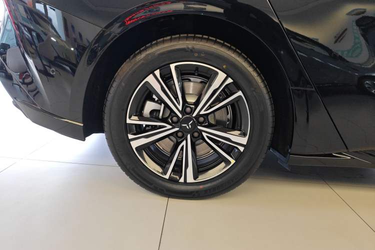 Used Hongqi EH7 2025 600 Smart Selection Edition