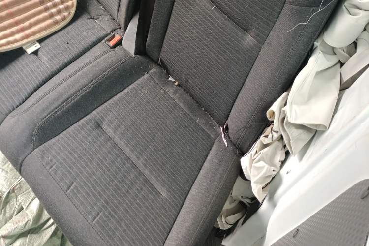 Used Ford Transit 2023 2.0T Diesel Manual Multifunction Commercial Vehicle Mid-axle Mid-roof 5/6 Seats