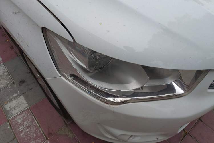 Used Citroen Elysee 2015 Zhishang Edition 1.6L Manual Fashion Model Right Front Headlight