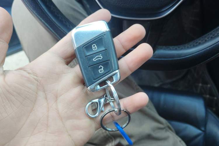 Used Volkswagen Magotan 2017 330TSI DSG Leading Model Vehicle Key