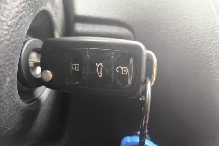 Used Volkswagen Polo 2012 1.6L Cross Polo Automatic Transmission Vehicle Key