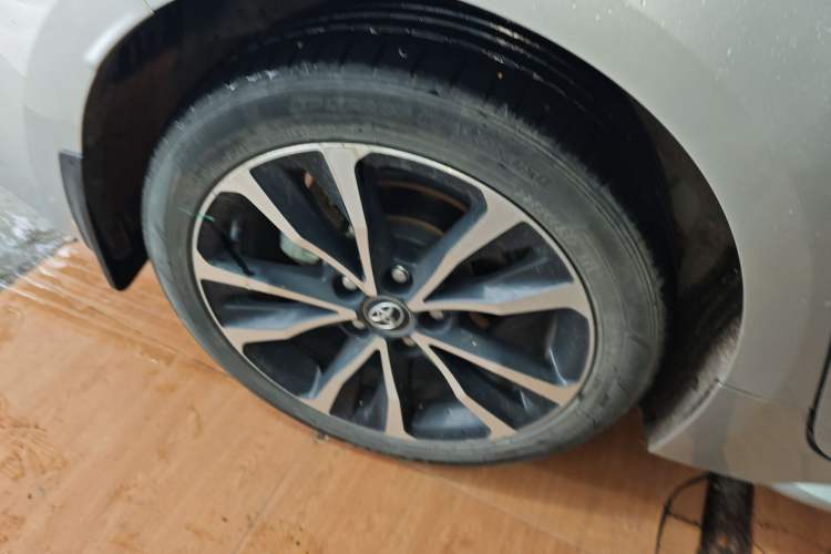 Used Toyota Levin 2021 185T CVT Sport Edition Right Rear Wheel Hub