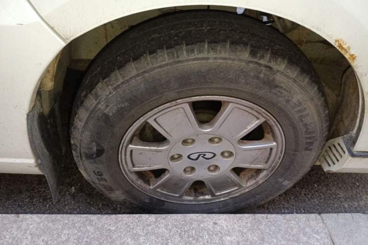 Used RELY H5 2011 2.0T Business Comfort Edition Right Front Wheel Hub