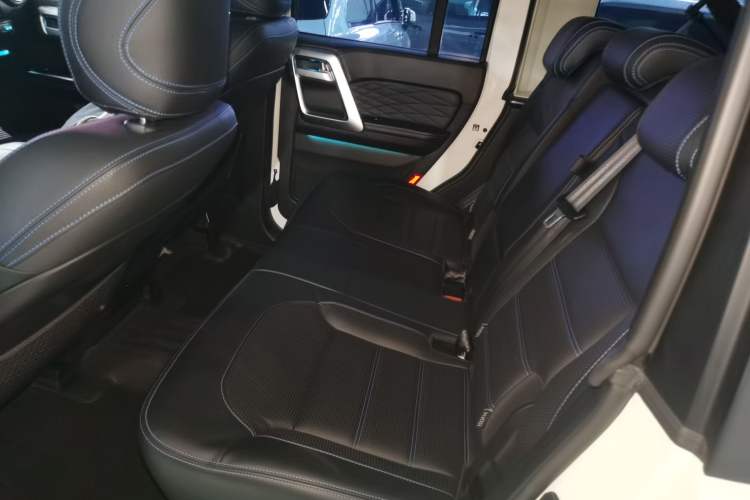 Used BAIC Off-Road BJ40 2023 2.0T Automatic Four-Wheel Drive Urban Hunter Edition Chivalrous Type