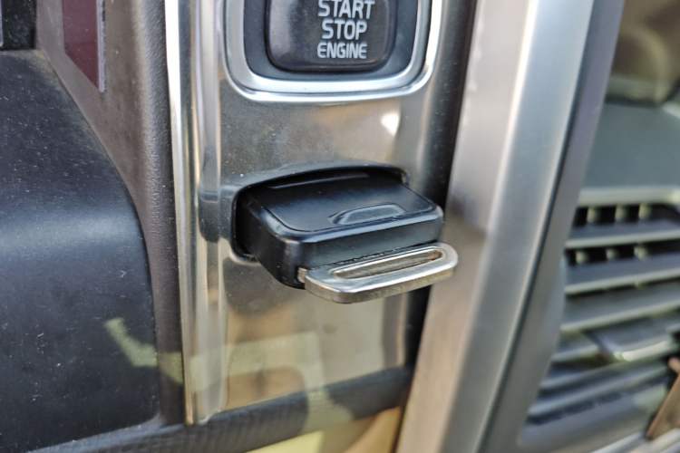 Used Volvo XC60 2011 2.0T Zhiya Edition