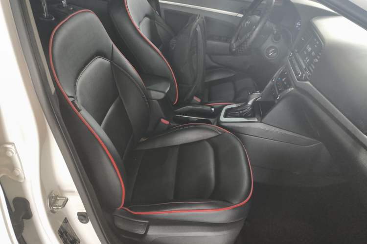 Used Hyundai Elantra (6th Generation / Lingdong) 2016 1.6L Automatic ZhiXuan – Elite Version Right Front Seat