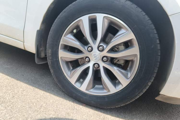 Used Buick GT 2018 18T Automatic Elite Model