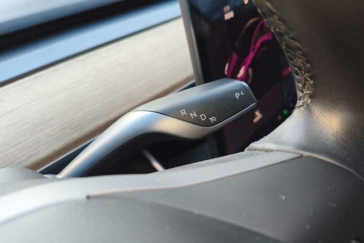 Used Tesla Model 3 2019 Long-Range Rear-Wheel-Drive Version