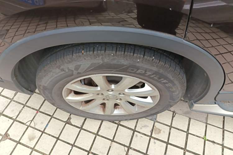 Used Buick Envision 2020 20T Two-Wheel Drive Elite Version Right Rear Wheel Hub