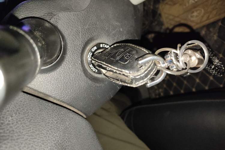 Used JAC Refine M4 2016 2.0L Manual Luxury Version