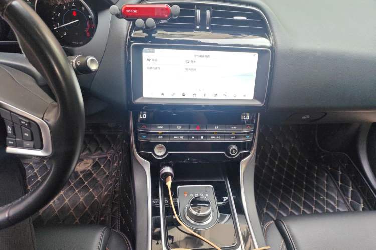 Used Jaguar XEL 2019 2.0T 200 PS Luxury Edition Audio And AC Panel