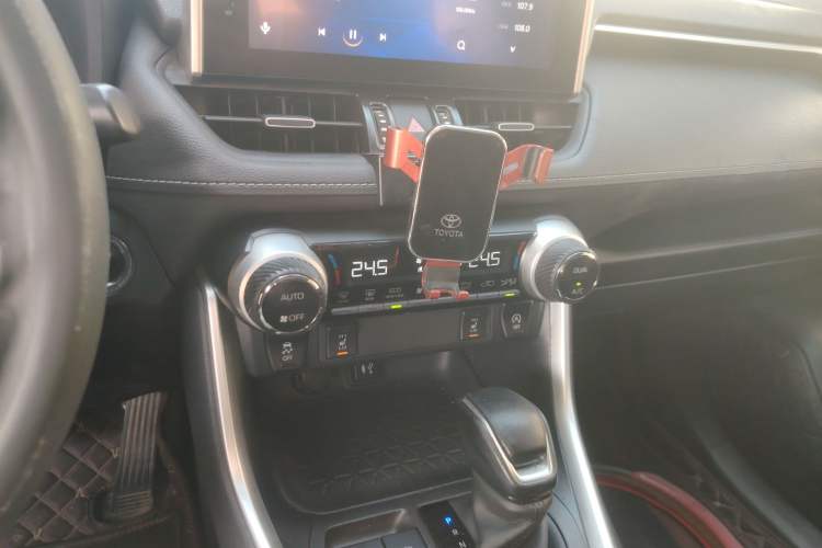 Used Toyota RAV4 2021 2.0L CVT Two-Wheel Drive Fashion PLUS Edition