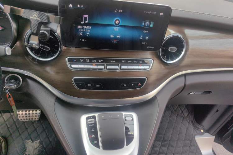 Used Mercedes-Benz V-Class 2021 V 260 L Long-wheelbase Luxury Edition