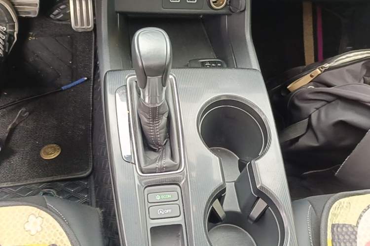 Used Honda Civic 2022 240TURBO CVT Dynamic Edition Gear Lever