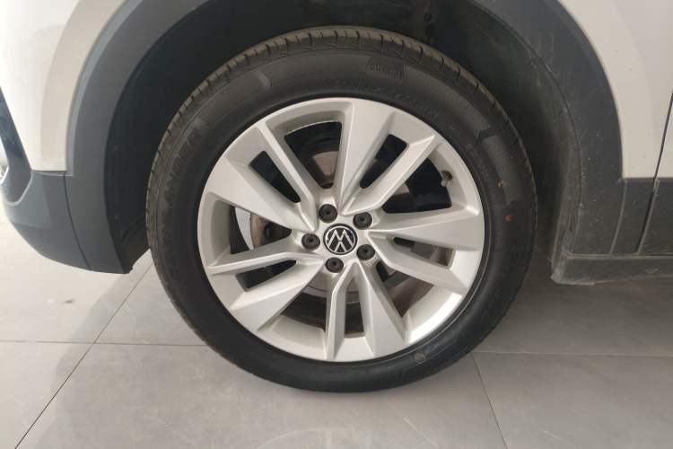 Used Volkswagen T-Cross 2022 1.5L Automatic Comfort Edition Left Front Wheel Hub