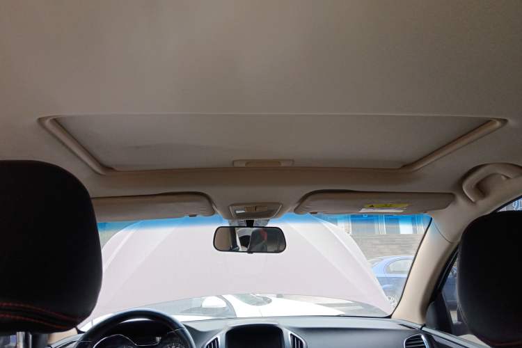 Used Baojun 560 2015 1.8L manual luxury version