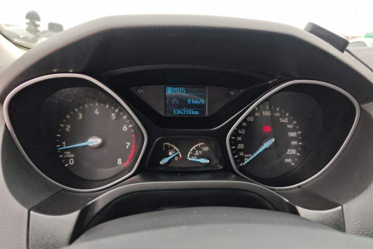 Used Ford Focus 2017 Sedan EcoBoost 125 Automatic Supreme Style SmartDrive Edition Instrument Cluster