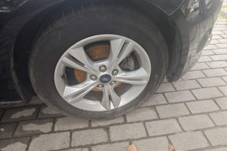 Used Ford Focus 2012 Sedan 1.6L Automatic Fashion Edition