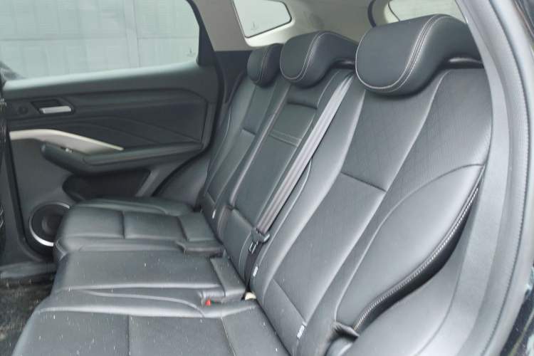 Used Wey VV6 2020 2.0T Two-Wheel Drive Smart Protection+ Left Rear Seat