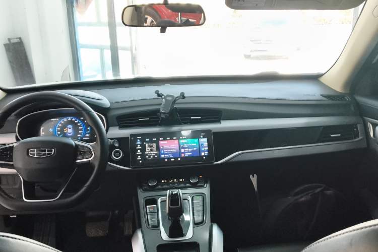 Used Geely Auto Emgrand X7 Sport 2021 Million Edition 1.8TD DCT Two-Wheel Drive Luxury Model
